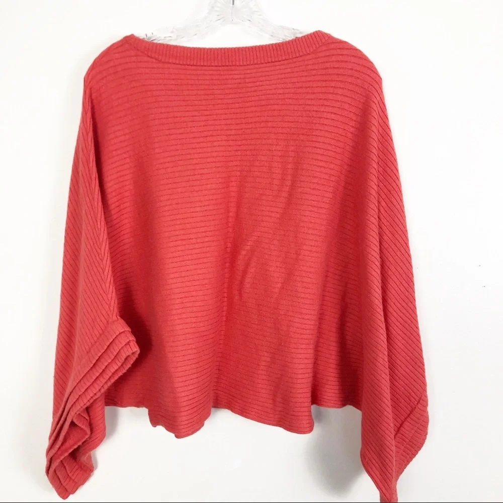 FOSSIL Ribbed All In One Sleeve Sweater. - Picture 7 of 7